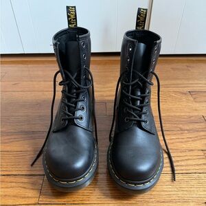 Dr. Martens 1460 boot women’s size 9